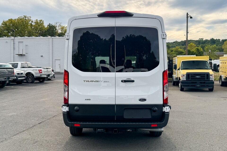 2025 Ford Transit photo 3