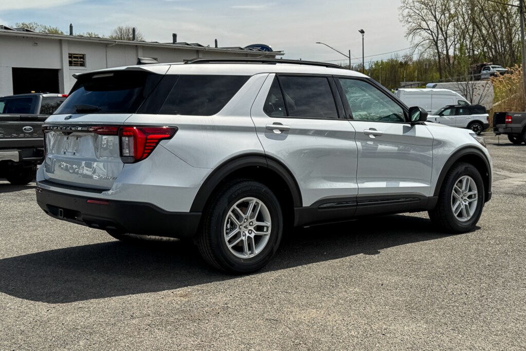 New 2026 Ford Explorer Active SUV