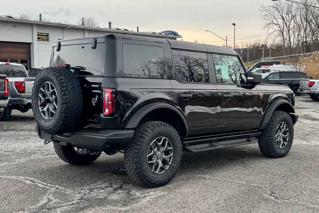 New 2025 Ford Bronco Badlands SUV