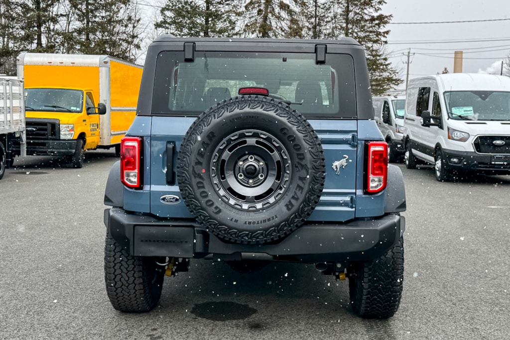 New 2025 Ford Bronco Base SUV