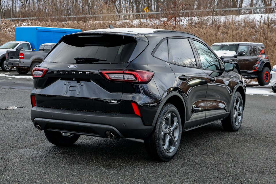 2025 Ford Escape ST-Line photo 3