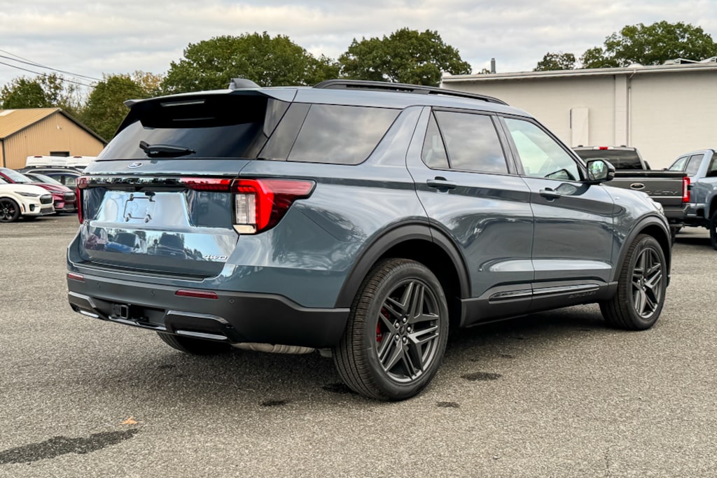 New 2025 Ford Explorer ST-Line SUV