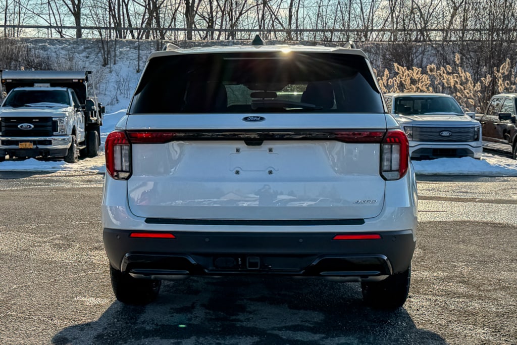 New 2026 Ford Explorer ST-Line SUV