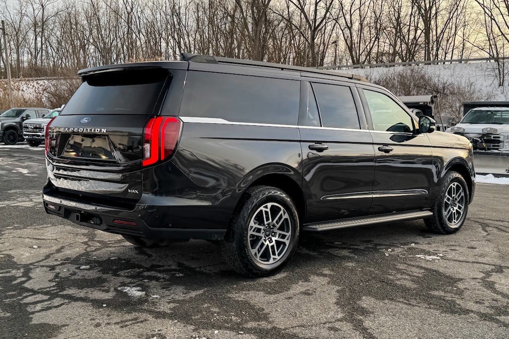 Used 2025 Ford Expedition Max Active SUV