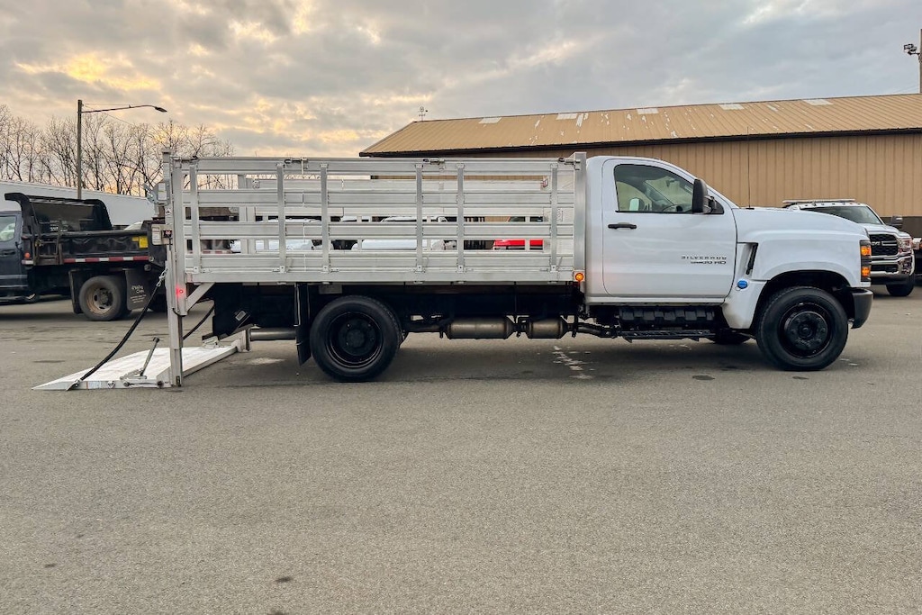 Used 2024 Chevrolet Work Truck Truck Regular Cab