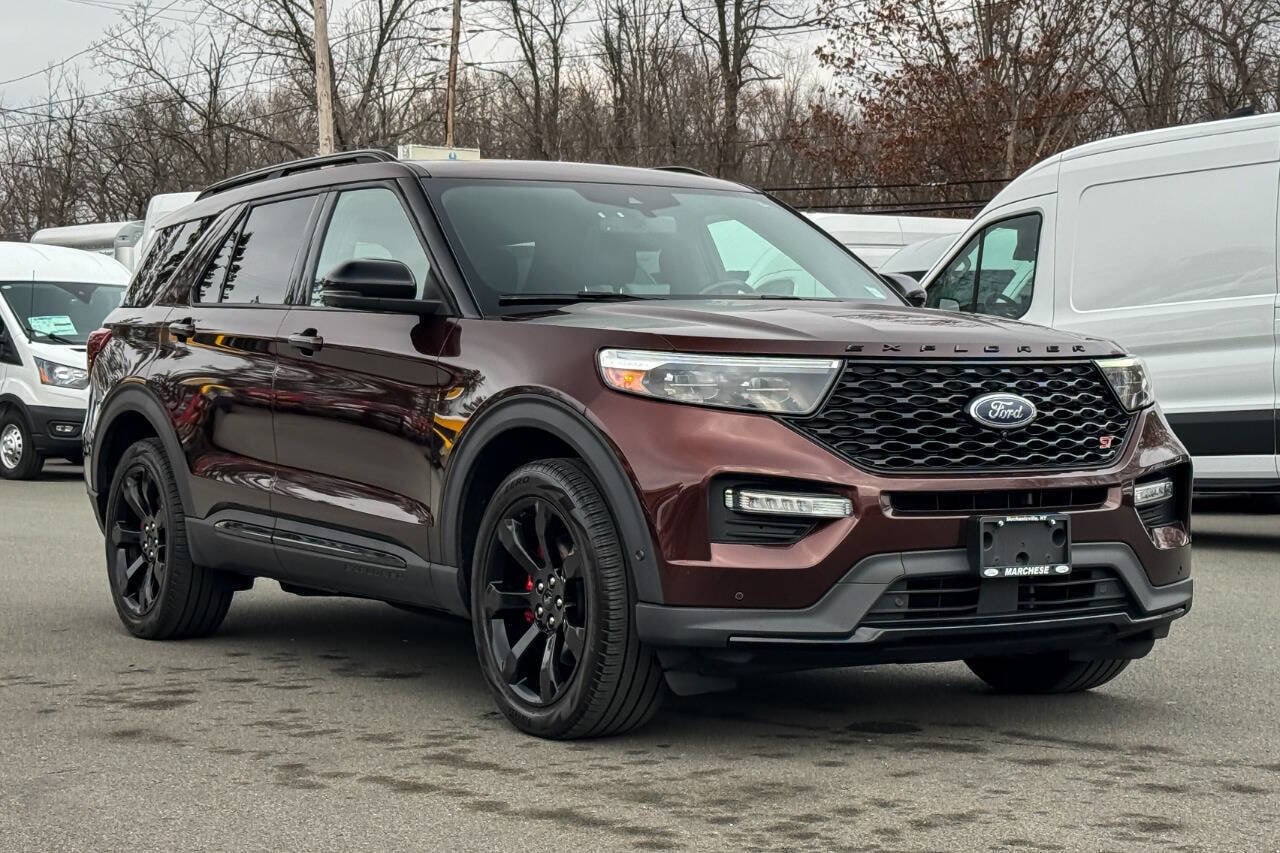 2020 Ford Explorer ST's photo