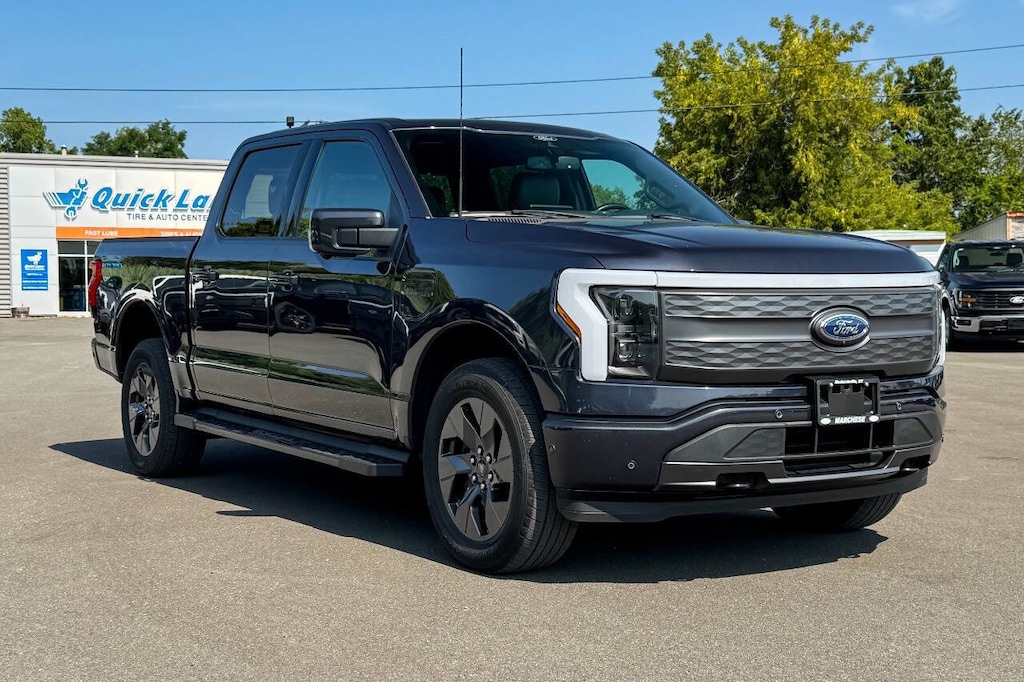 Used 2022 Ford F-150 Lightning Lariat AWD 4dr SuperCrew 5.5 ft. SB Truck SuperCrew Cab