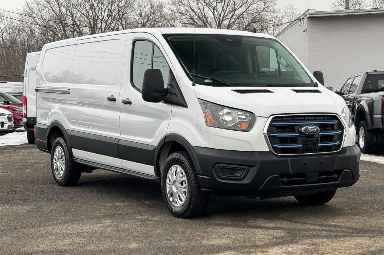 2022 Ford E-Transit Cargo Van Base
