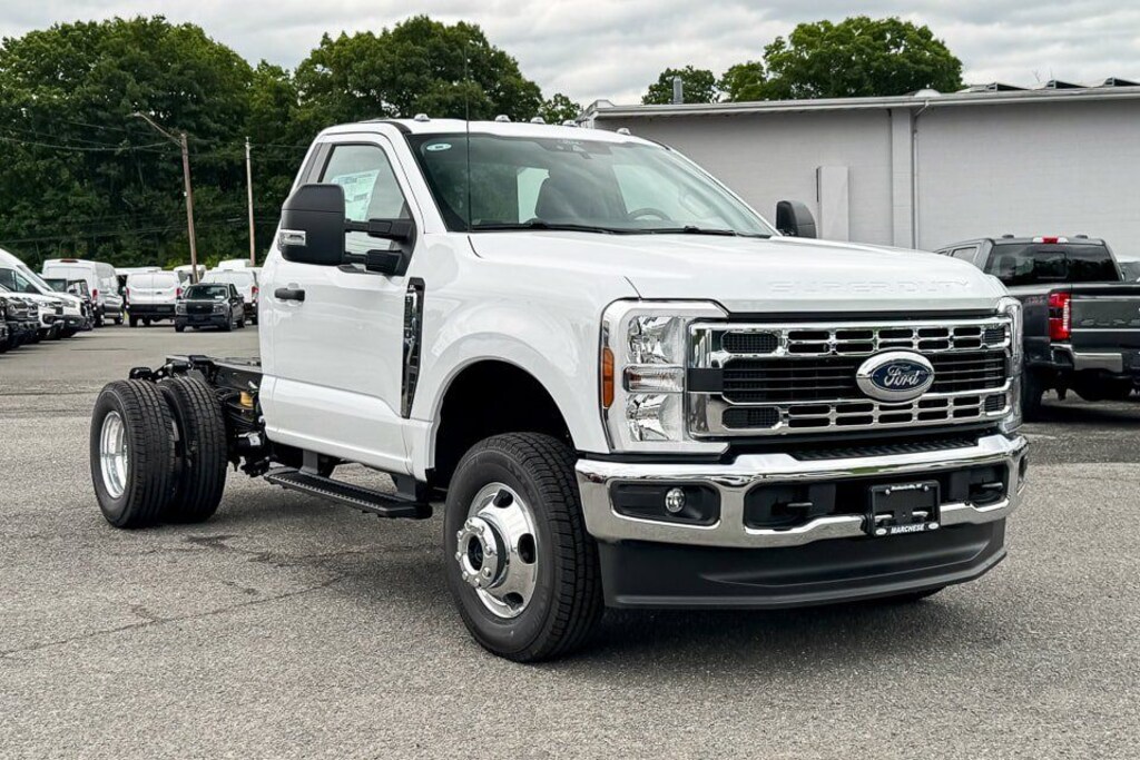New 2026 Ford F-350SD XL Chassis
