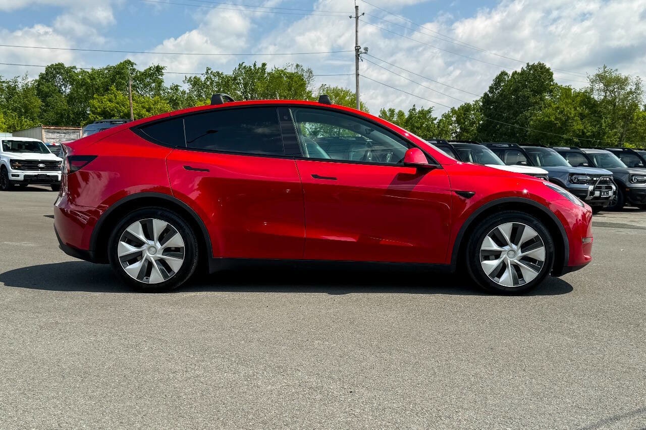 Used 2021 Tesla Model Y Long Range with VIN 5YJYGDEE0MF140454 for sale in Kansas City