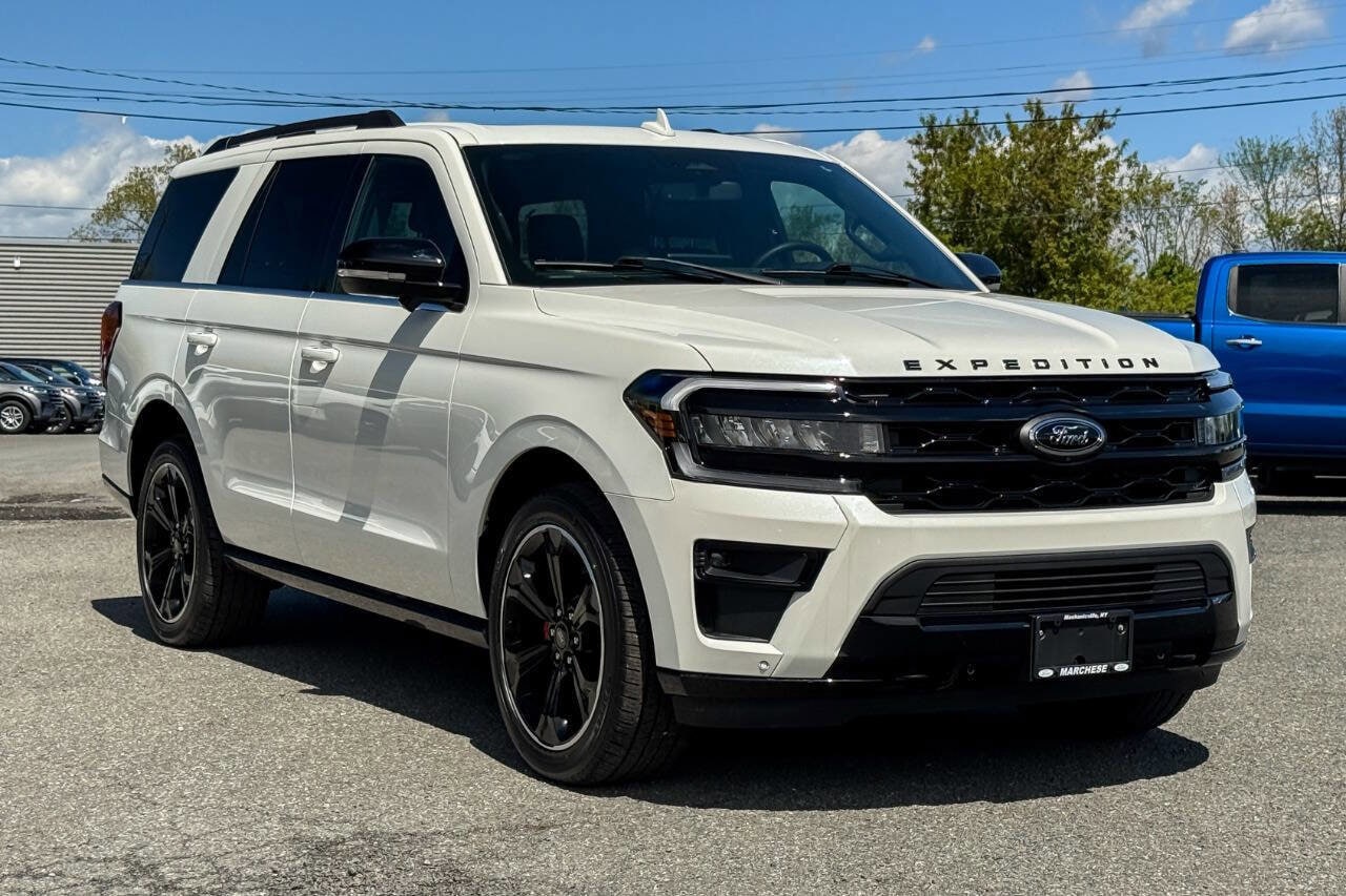 2023 Ford Expedition Limited 4X4's photo