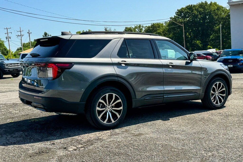 New 2026 Ford Explorer ST-Line SUV