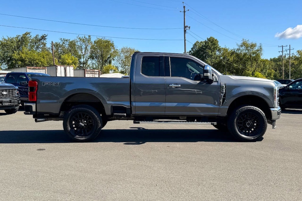 Used 2024 Ford F-350 Lariat 4x4 4dr SuperCab 6.8 ft. SB SRW Pickup Truck Super Cab