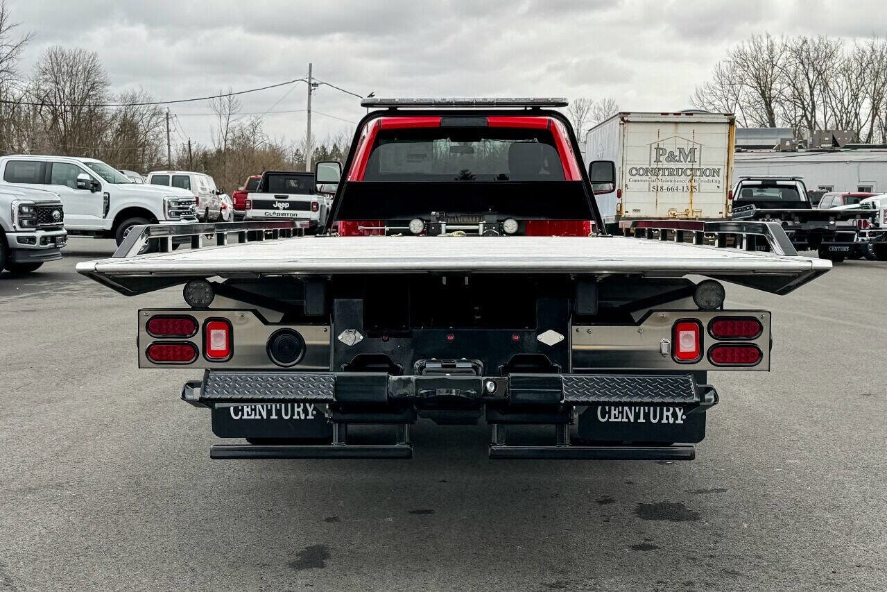 2024 Ram 5500 SLT photo 4