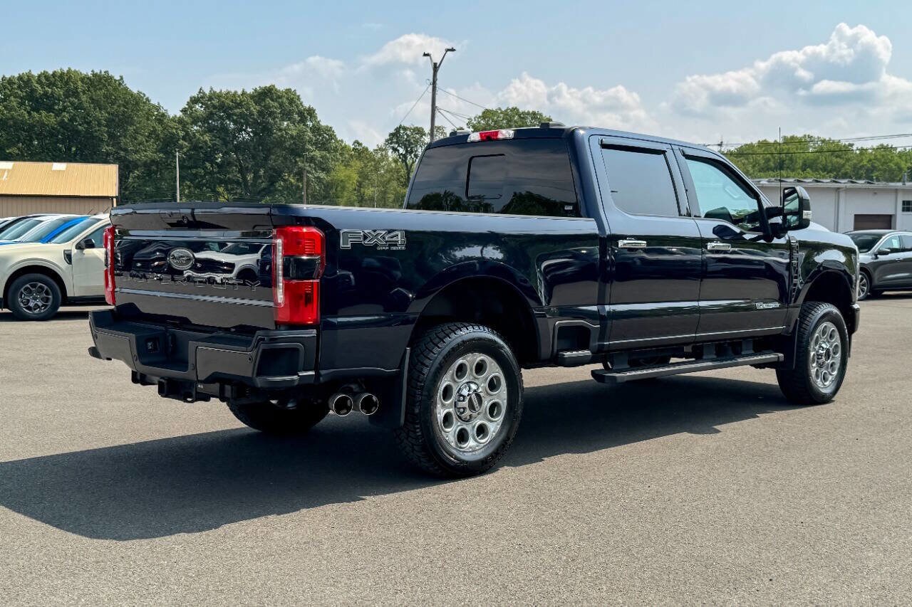 2024 Ford F-250 Lariat photo 3