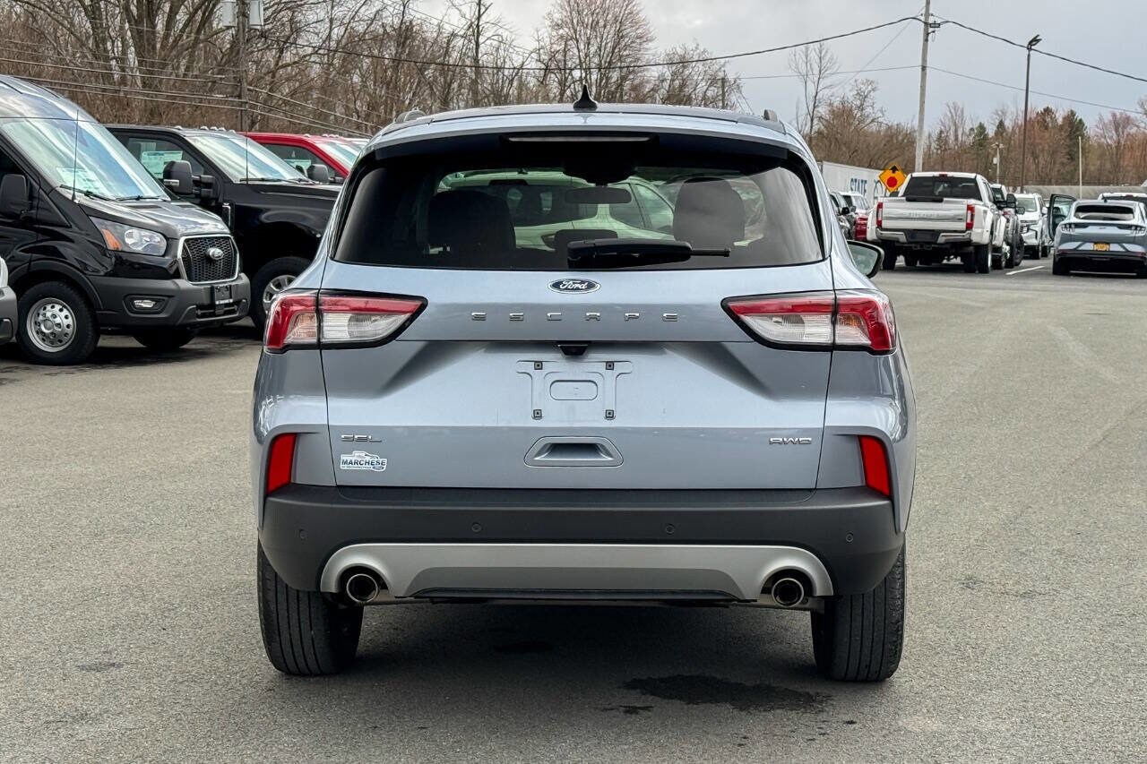 2022 Ford Escape SEL photo 4