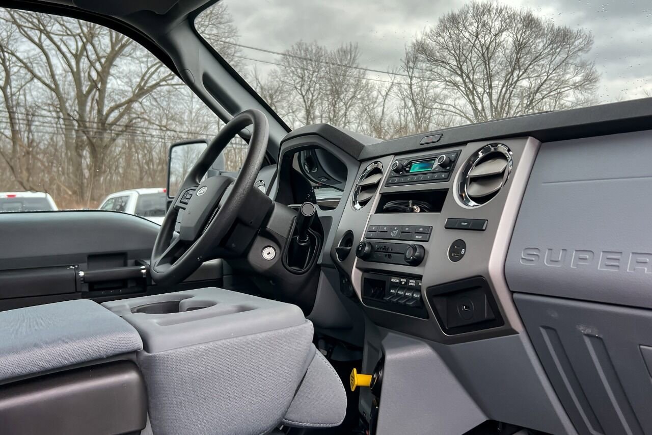 2024 Ford F-750 Commercial - Photo 10
