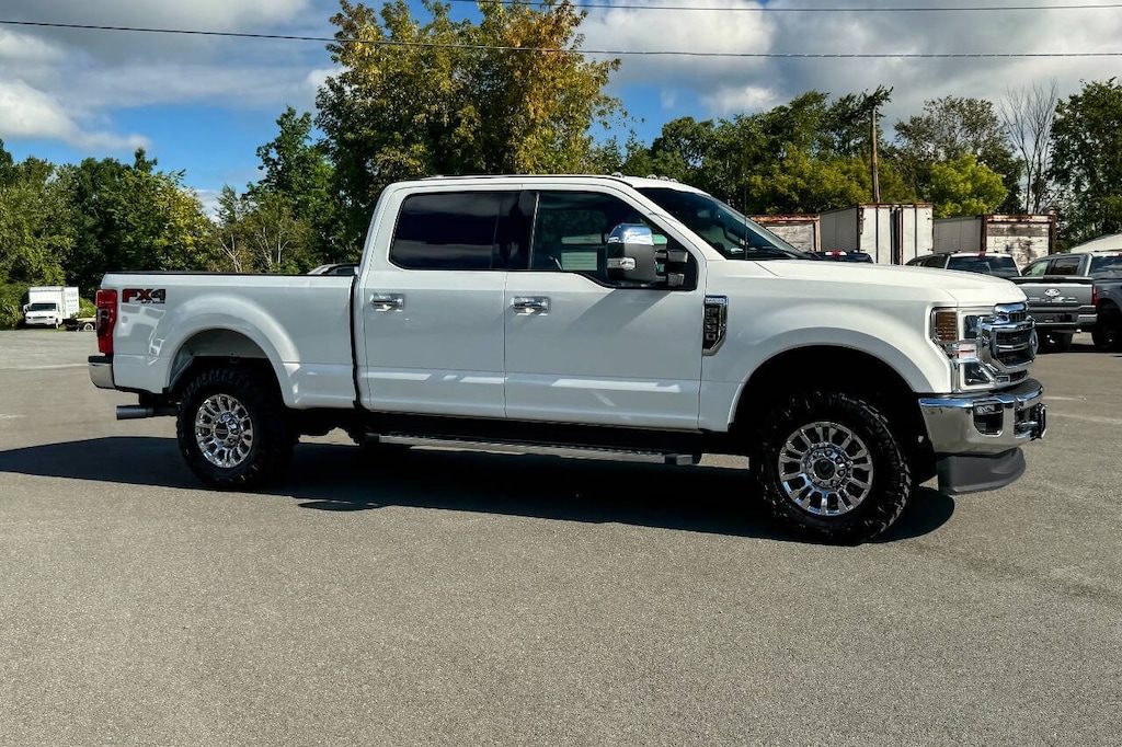 Used 2022 Ford F-350 Super Duty Lariat 4x4 4dr Crew Cab 6.8 ft. SB SRW Pickup Pickup Truck