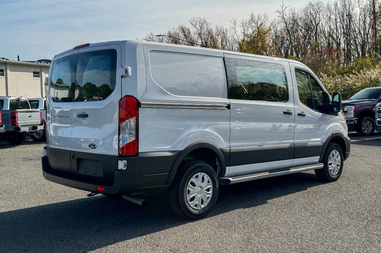 2024 Ford Transit photo 3