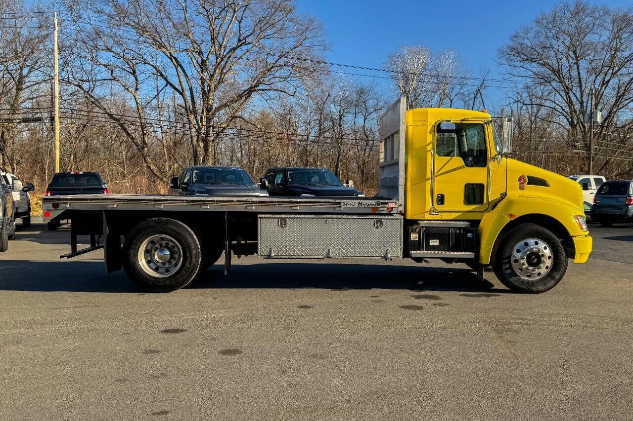 2016 Kenworth T3 Series photo 2