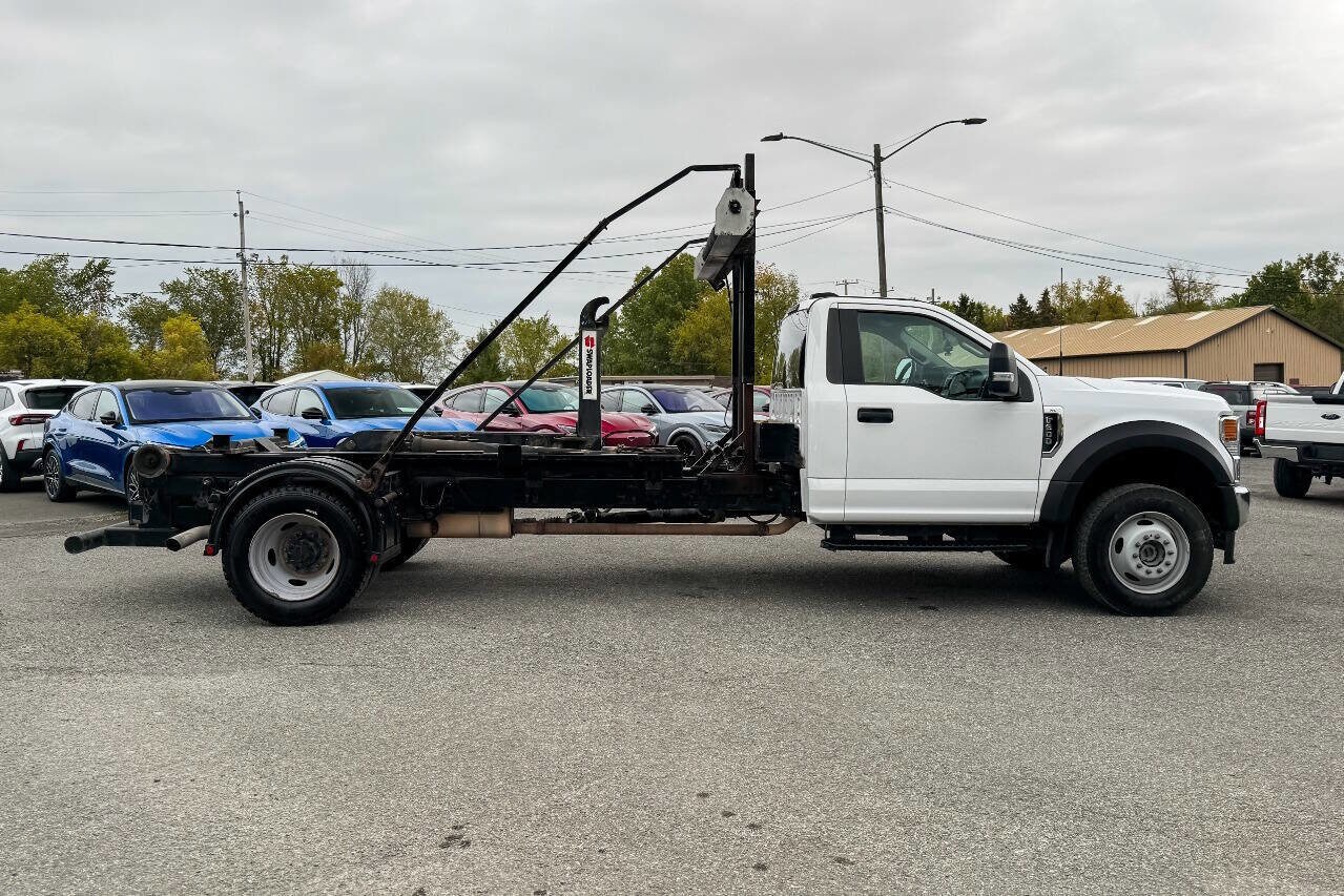 2022 Ford F-600 photo 2