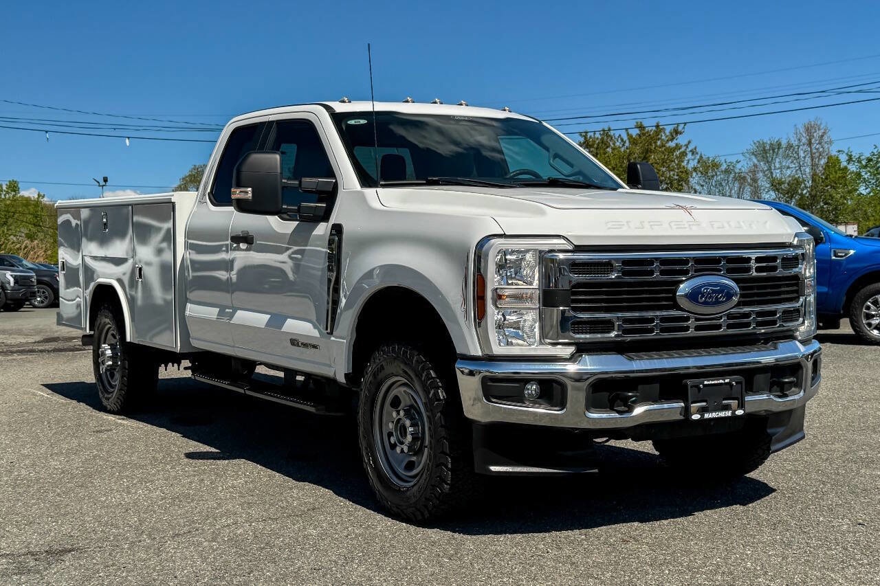 2024 Ford F-350 XL 4x4 SuperCab 168-In SRW's photo