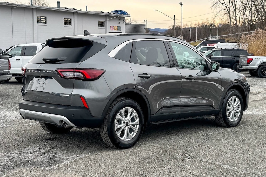 Used 2024 Ford Escape Active SUV