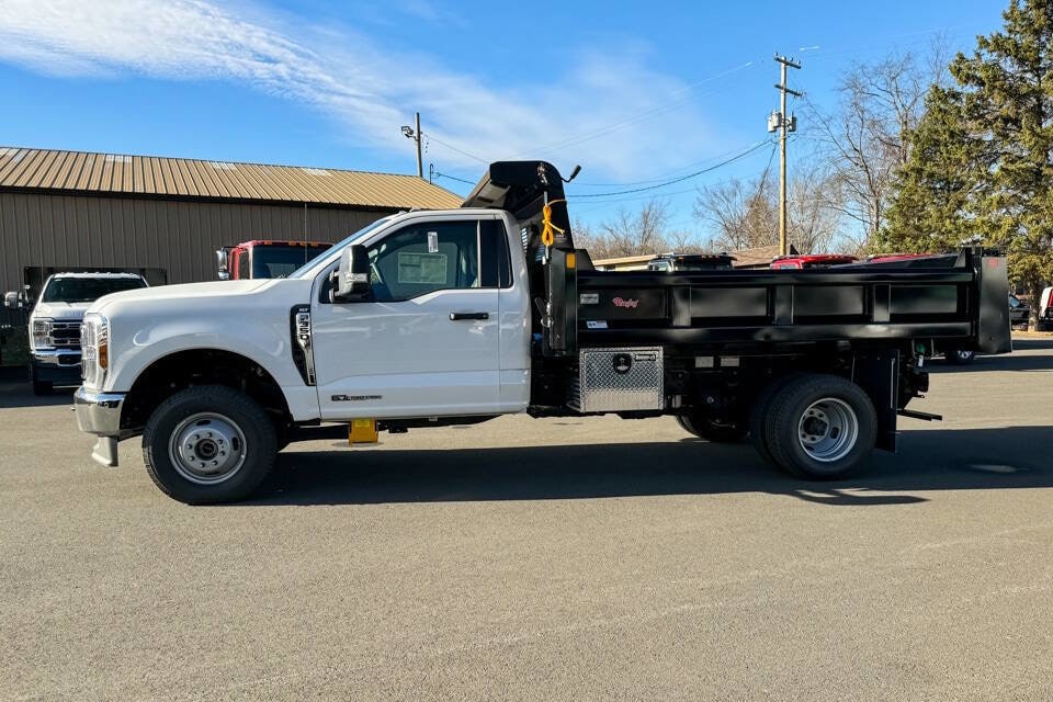 2024 Ford F-350 Super Duty Chassis Cab XLT - Photo 6