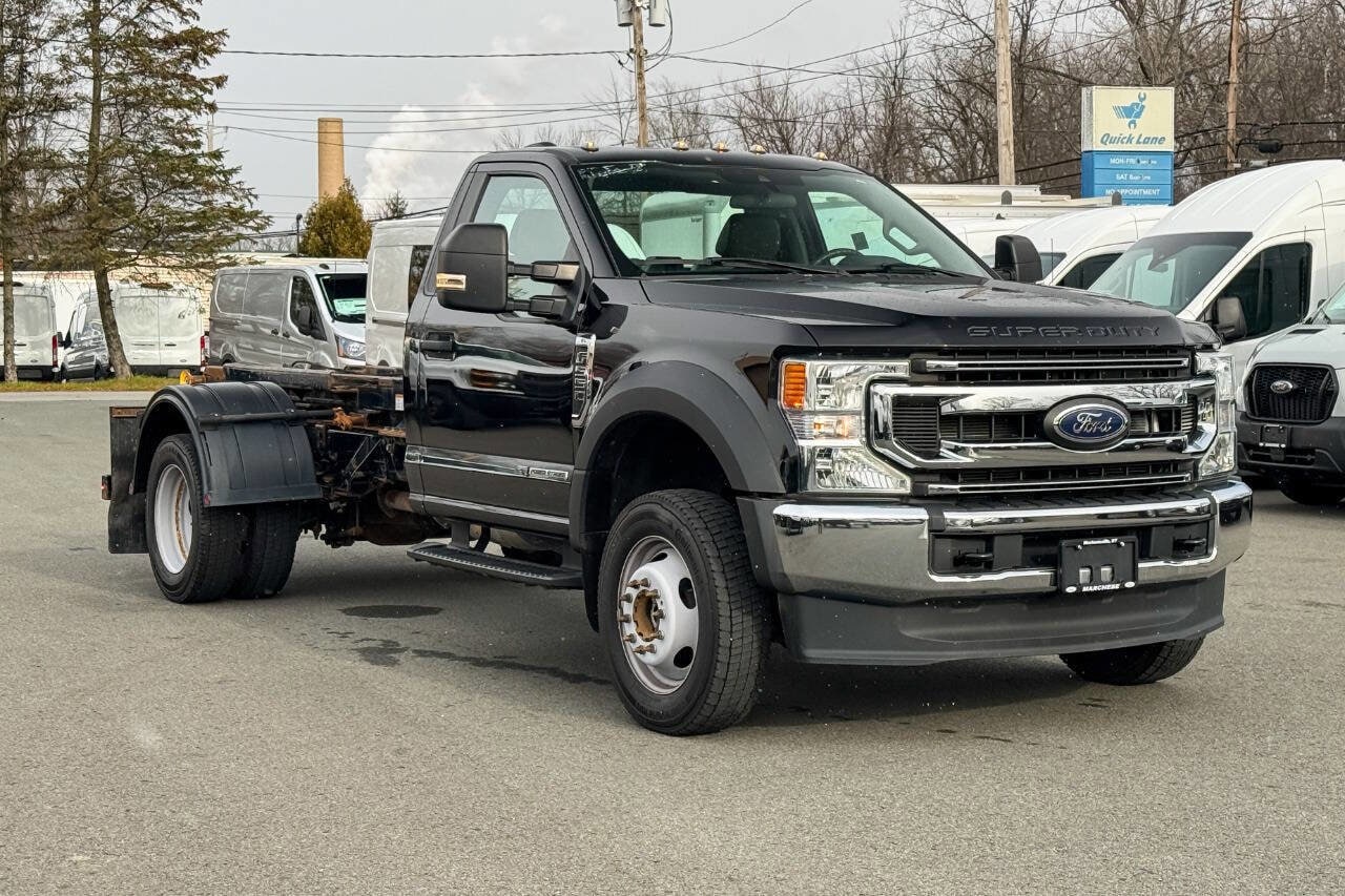 2022 Ford F-550 Super Duty Chassis Cab XL's photo