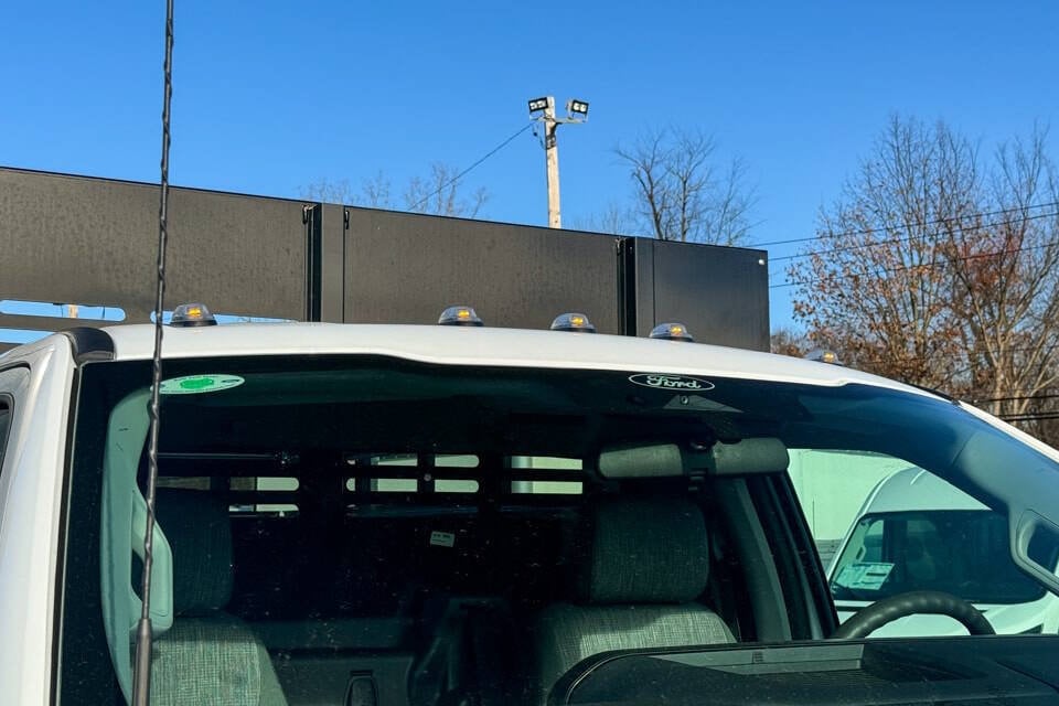 2024 Ford F-350 Super Duty Chassis Cab XLT - Photo 15