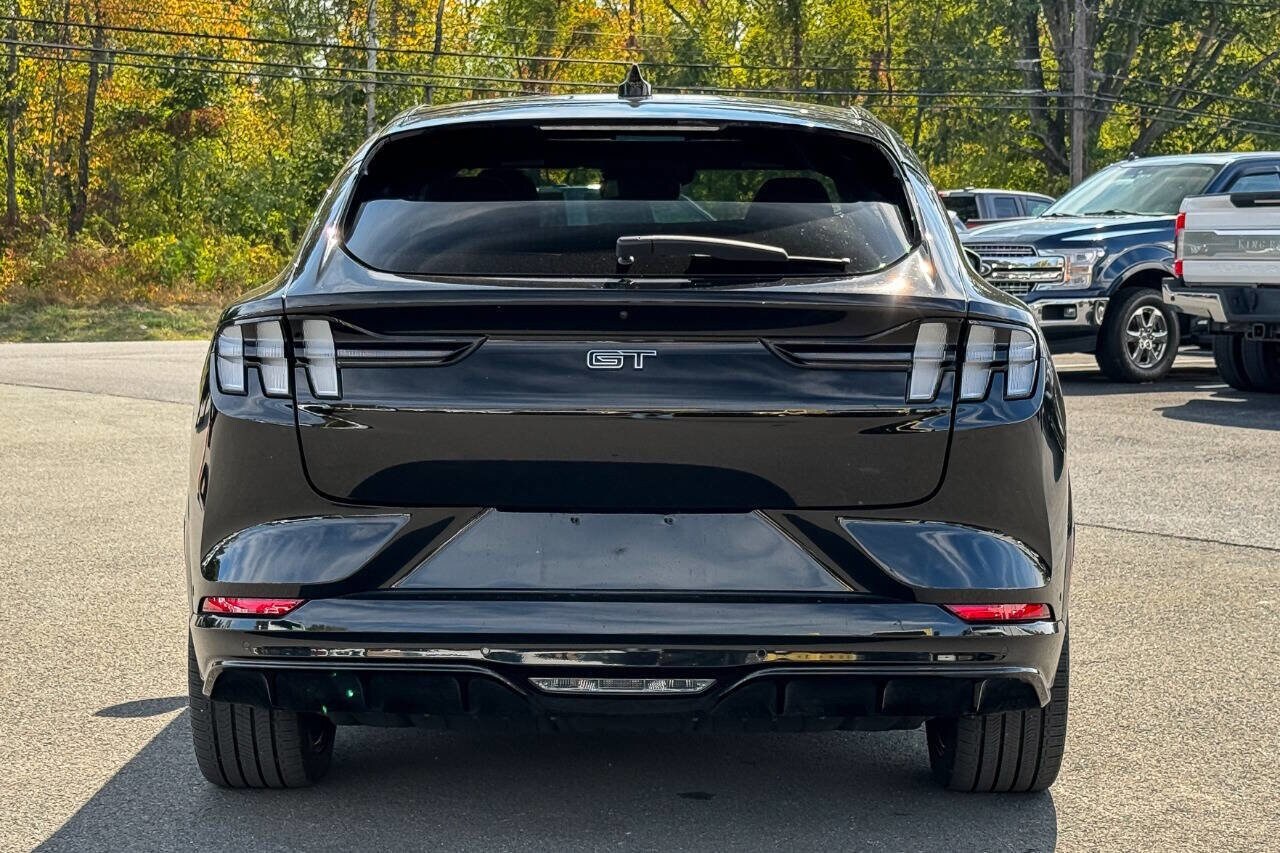 2022 Ford Mustang Mach-E GT photo 3