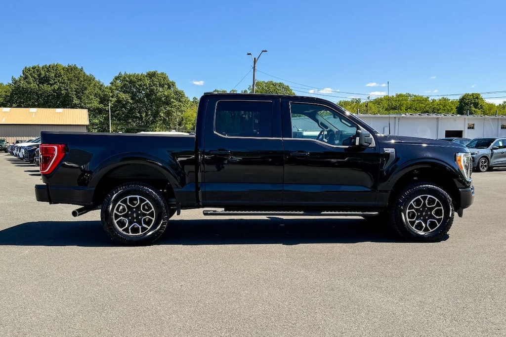 Used 2022 Ford F-150 XLT 4x4 4dr SuperCrew 5.5 ft. SB Truck SuperCrew Cab