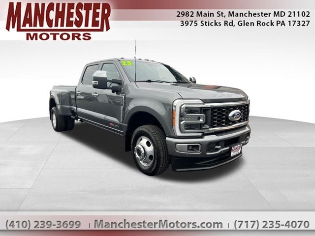 2023 Ford F-350 Super Duty Platinum's photo