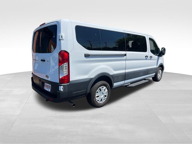 2022 Ford Transit Passenger Van XLT - Photo 7