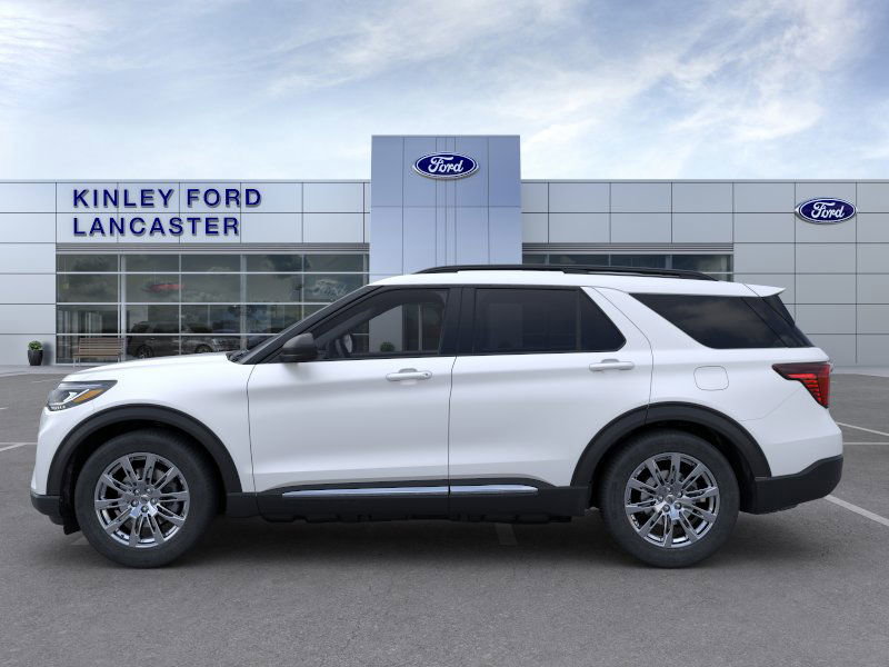 2025 Ford Explorer photo 3