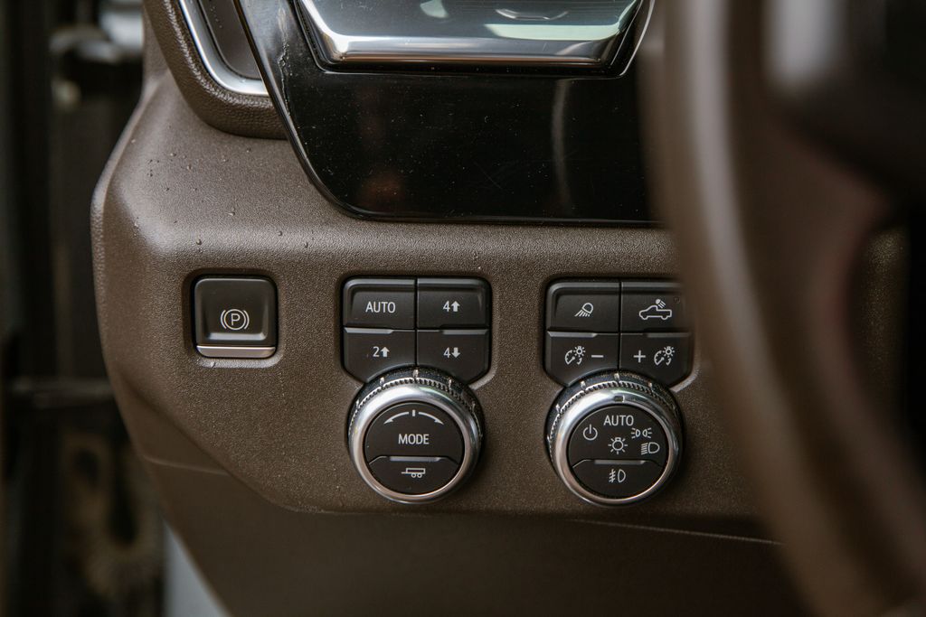 2023 GMC Sierra 1500 SLT - Photo 16