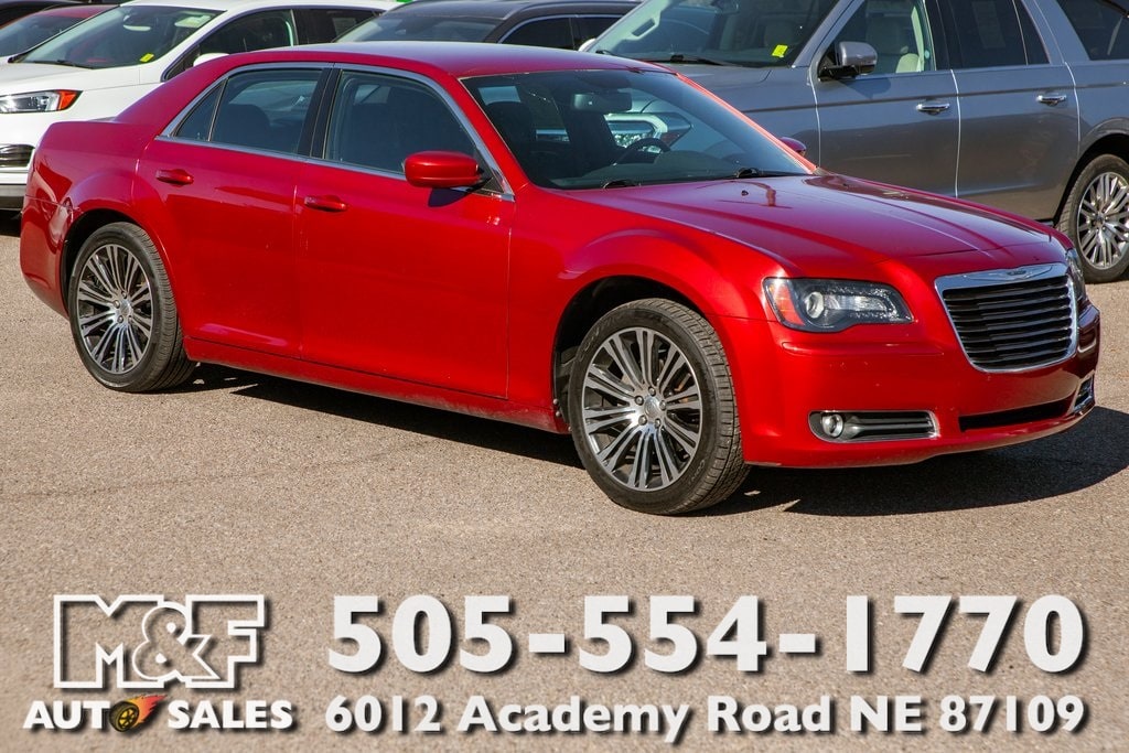 2013 Chrysler 300 S's photo
