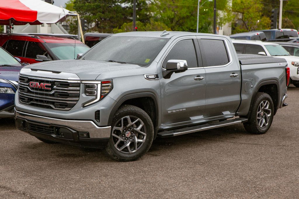 2023 GMC Sierra 1500 SLT - Photo 9