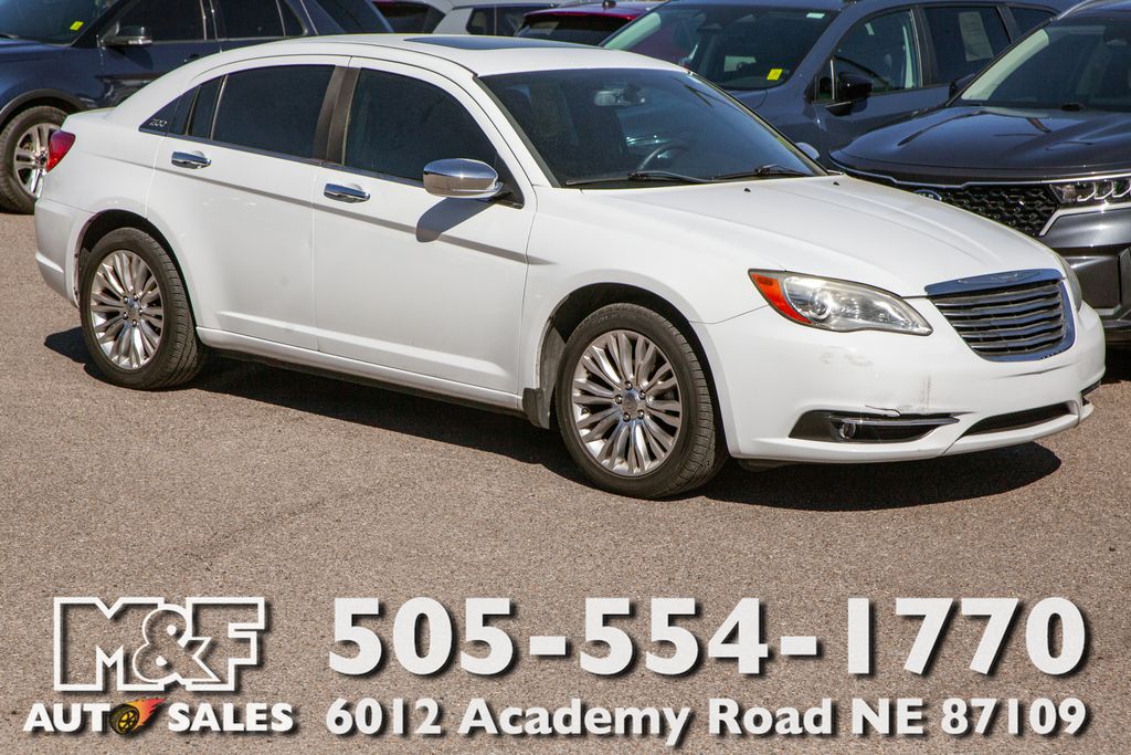 2013 Chrysler 200 Limited