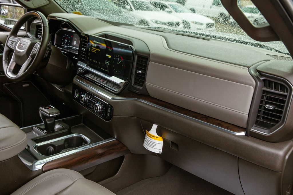 2023 GMC Sierra 1500 SLT - Photo 11