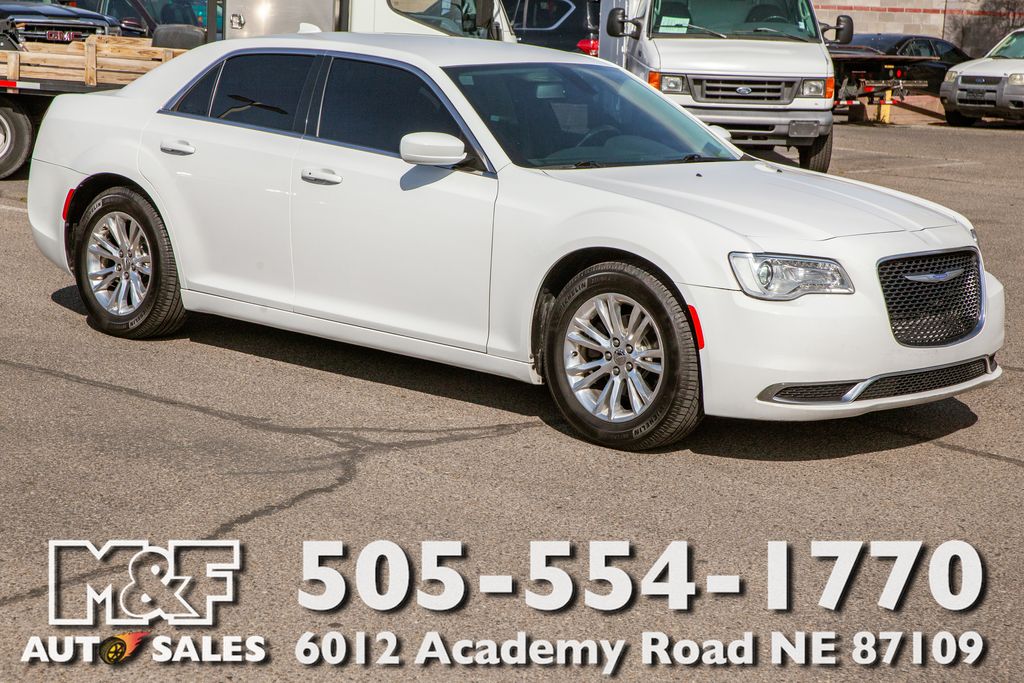 2019 Chrysler 300 Touring