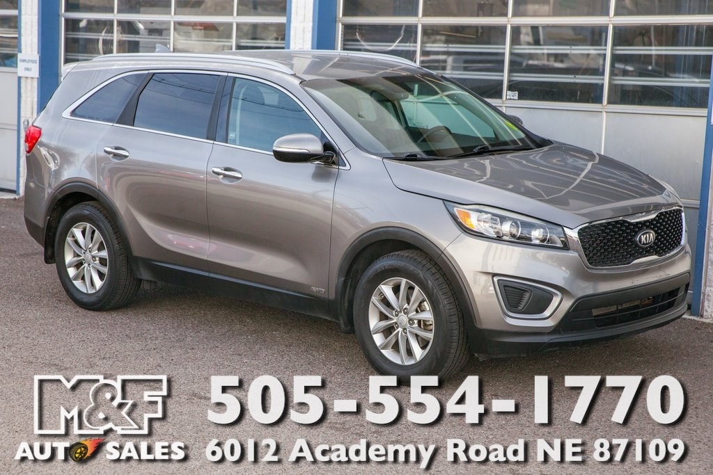 2017 Kia Sorento LX's photo