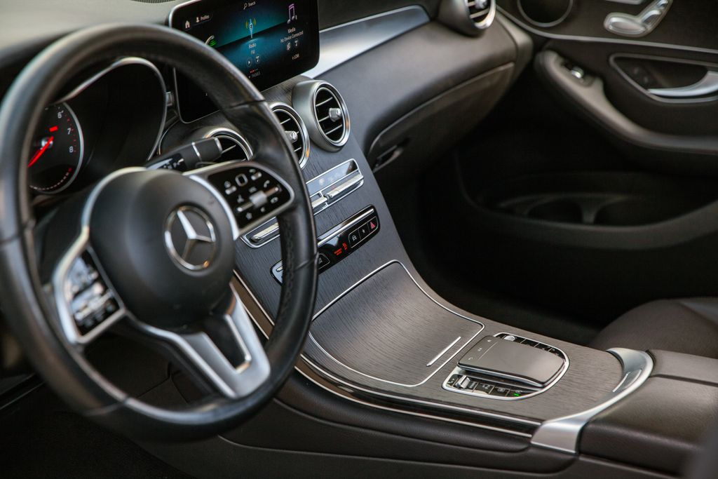 2022 Mercedes-Benz GLC GLC300 - Photo 14