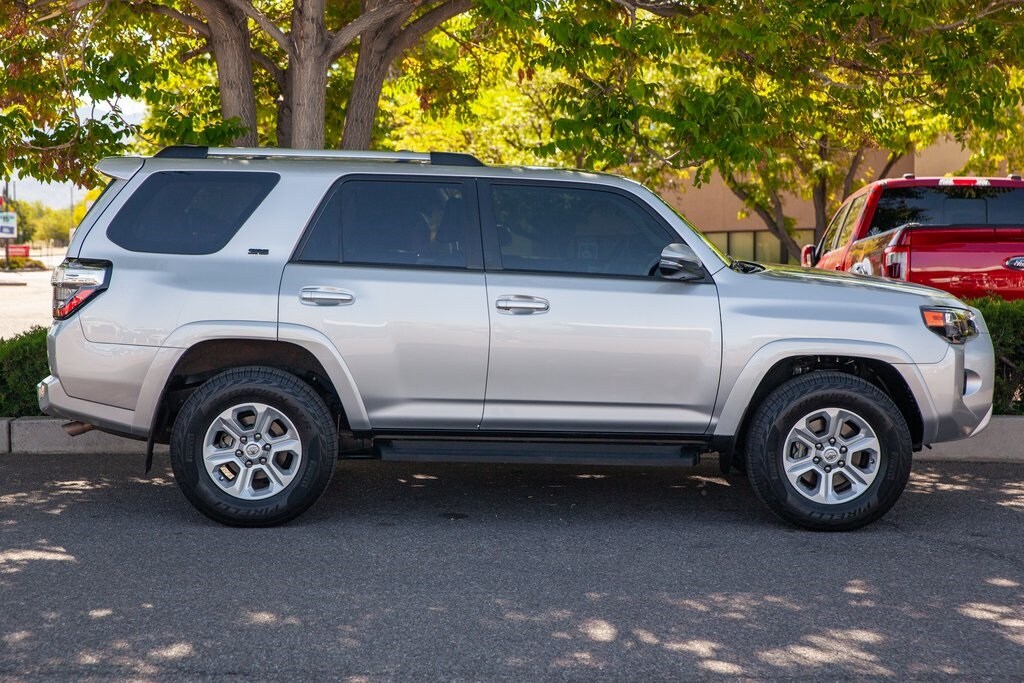 2020 Toyota 4Runner Base photo 3