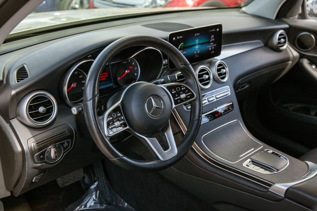 2022 Mercedes-Benz GLC GLC300 - Photo 10