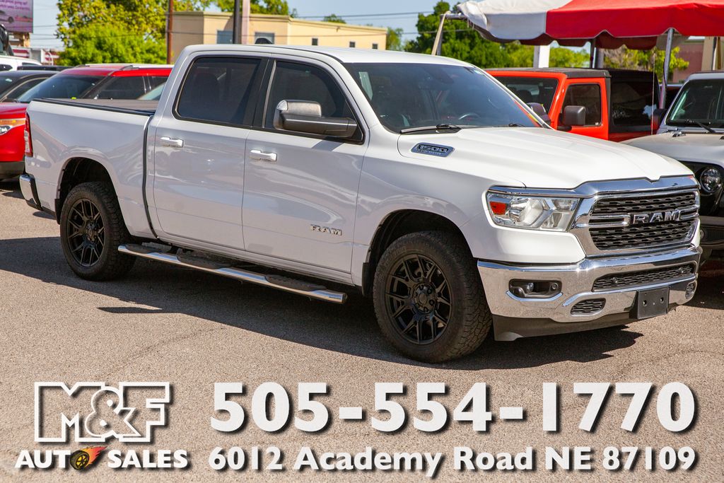 2022 RAM 1500 Big Horn/Lone Star 4x4 Crew Cab 5'7's photo