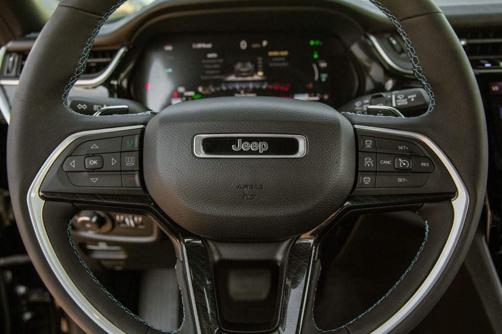 2023 Jeep Grand Cherokee Trailhawk 4xe - Photo 16