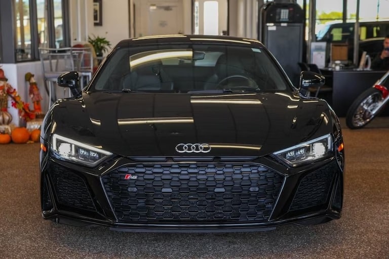 Audi R8.jpg