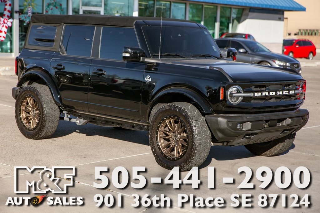 2022 Ford Bronco 4-Door Outer Banks's photo