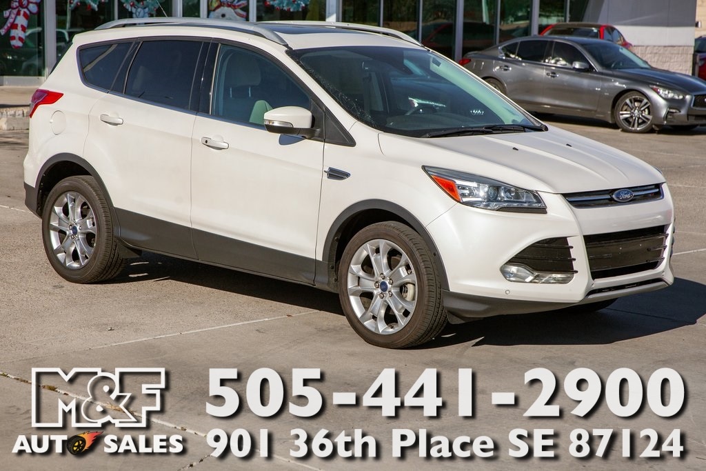 2016 Ford Escape Titanium's photo